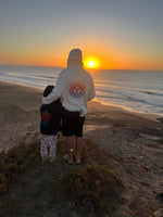 Lade dir das Bild in den Galerie-Viewer, Hoodie IVORY mit Rainbow Sonne, UNISEX
